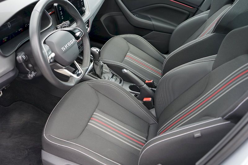 Škoda Kamiq (2025) TSI 85 kW DSG Monte Carlo - ta - fotka 9 z 34