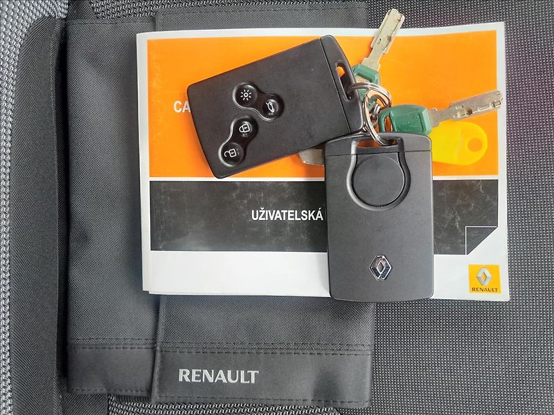 Renault Captur 1,2TCe 88kW AUTOMAT - fotka 52 z 56