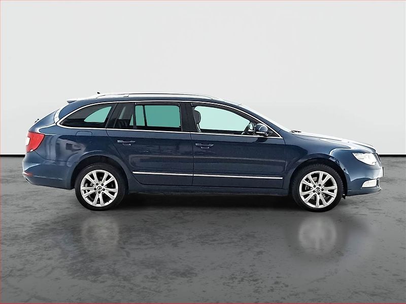 Škoda Superb (2013) 2.0 TDI, 4X4, Xenony - fotka 6 z 21
