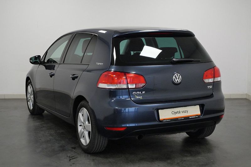 Volkswagen Golf - fotka 7 z 24
