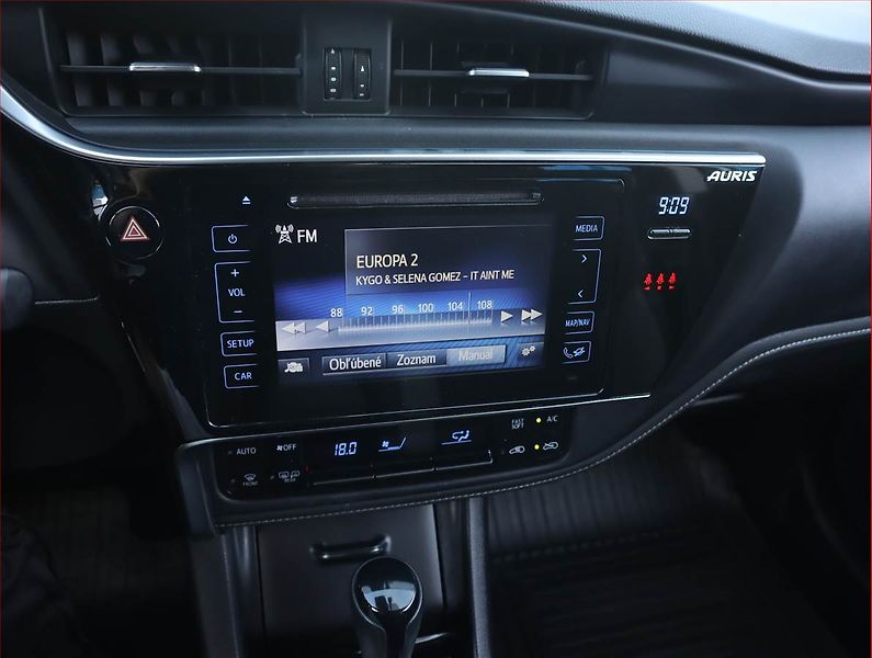 Toyota Auris (2018) 1.2 Ti, Automat, Serv.kniha - fotka 12 z 19