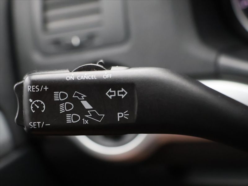 Škoda Octavia 2,0 TDI RS 125kW Xenon Navi - fotka 19 z 33