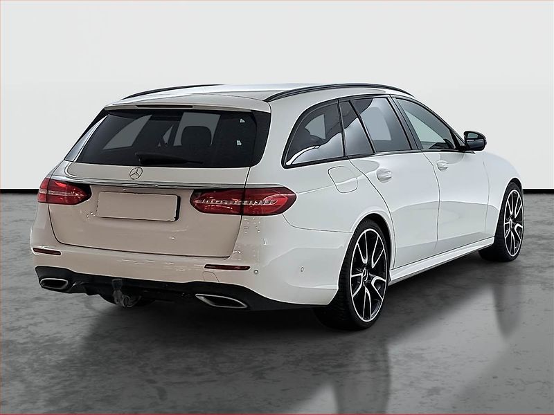 Mercedes-Benz Třídy E (2019) E 400 d - fotka 5 z 18