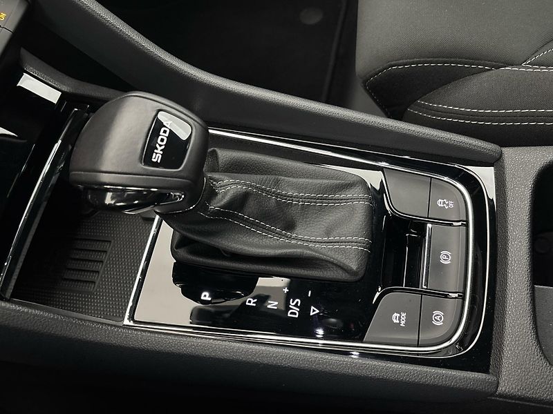 Škoda Karoq Sportline DSG - fotka 20 z 29