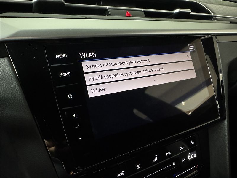 Volkswagen Arteon Shooting Brake 1,4 TSi  DSG eHybrid R-line 36 - fotka 41 z 48