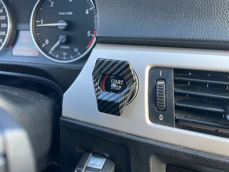 BMW Řada 3 320d Touring - fotka 26 z 30