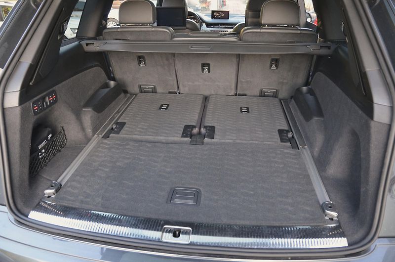 Audi Q7 (2016) 3.0TDi Q S-Line 1.MAJ./ VÝBAVA - fotka 11 z 51
