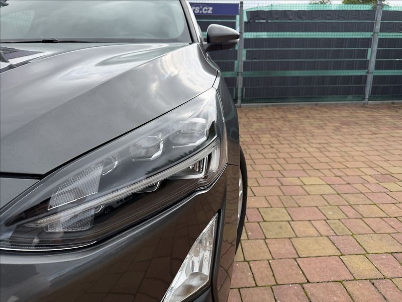 Ford Focus 1.5 TDCi EcoBlue - fotka 5 z 19