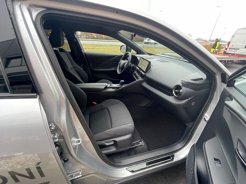 Toyota C-HR 2.0 Plug-In Hybrid Style - fotka 23 z 28