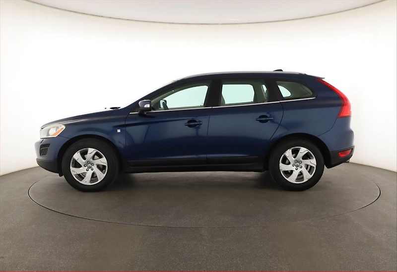 Volvo XC60 (2012) D4, Automat, Tempomat - fotka 3 z 17
