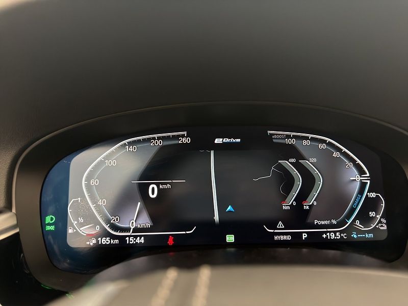 BMW Řada 5 530e Harman Kardon 360 Kůže - fotka 20 z 35