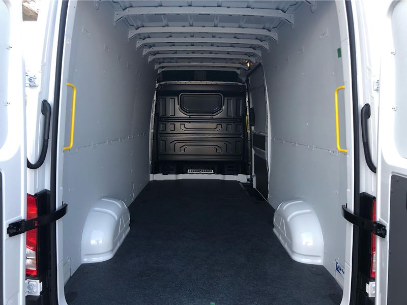 Volkswagen Crafter 2,0 TDI - fotka 13 z 30