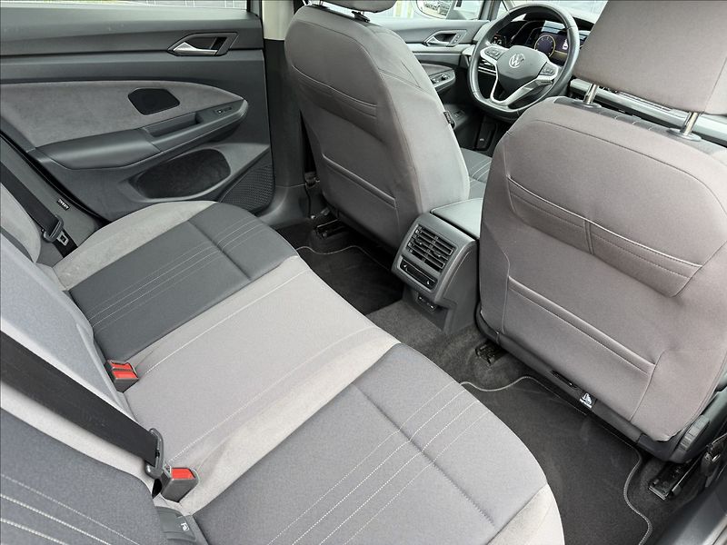 Volkswagen Golf VIII 2.0 TDI Alltrack 4Motion/ - fotka 28 z 29