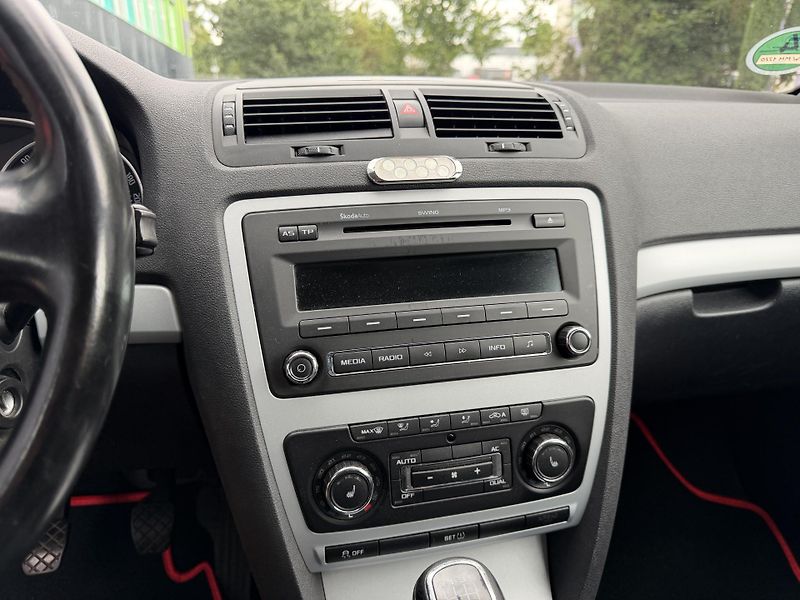 Škoda Octavia 1,2 TSI  77kW - fotka 22 z 29