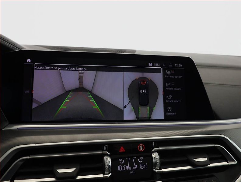 BMW X5 (2021) xDrive30d - fotka 14 z 21