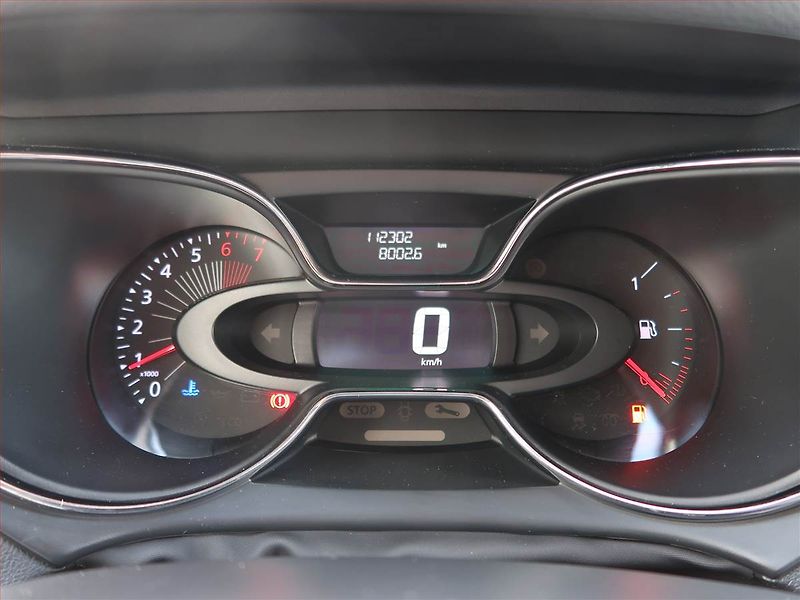 Renault Captur (2016) 1.2 TCe, Navi, Tempomat - fotka 11 z 16