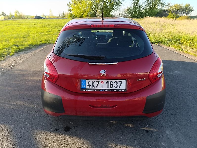 Peugeot 208 (2013) 1.0 benzín 50kw  - fotka 4 z 11