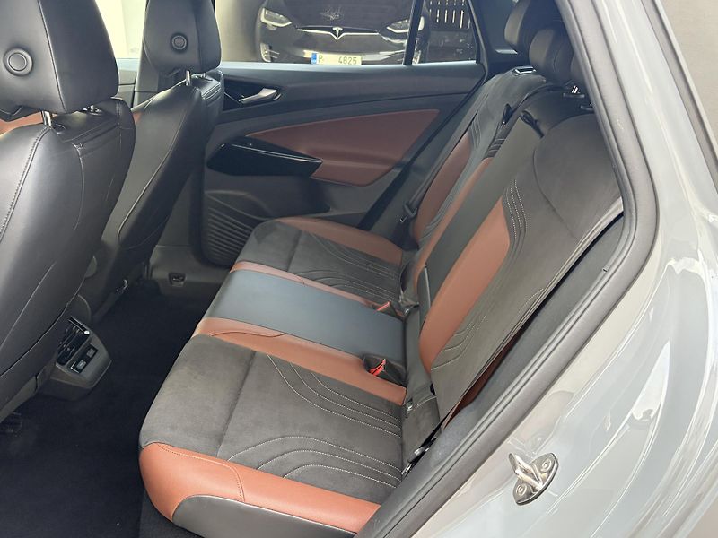 Volkswagen ID.4 (2021) Pure Performance 52kwh, Matrix - fotka 8 z 13