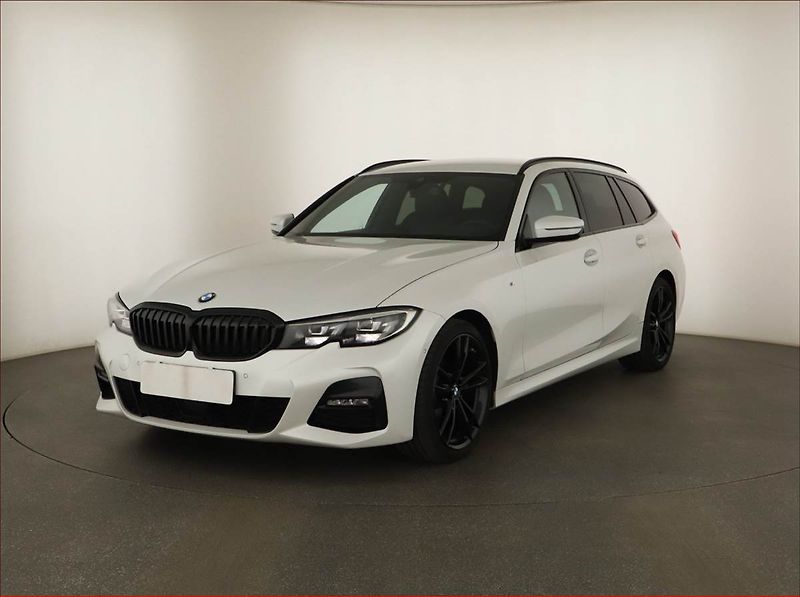 BMW Řada 3 (2021) M Sport 320 d xDrive - fotka 2 z 21