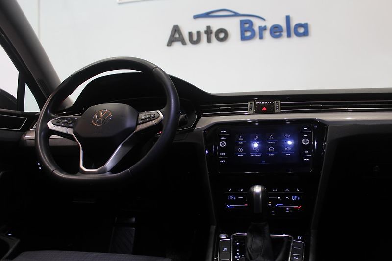 Volkswagen Passat (2021) 2.0TDI DSG Model 2022 - fotka 34 z 35