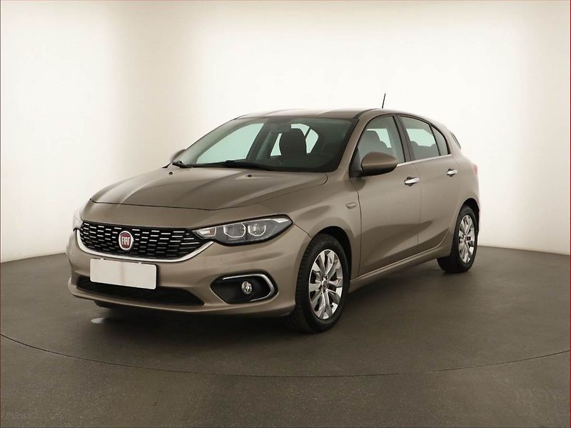 Fiat Tipo (2019) 1.4 T-Jet, Serv.kniha - fotka 2 z 13