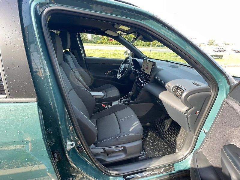 Toyota Yaris Cross 1.5 Hybrid 130k FWD Style - fotka 27 z 29