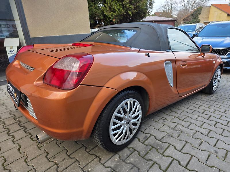 Toyota MR2 1.8-CABRIO - fotka 11 z 22