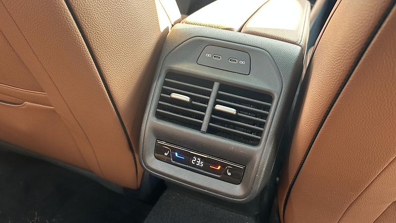 Škoda Superb (2025) TDI, 4x4, DSG, L&K, PANO,NEZ.T - fotka 13 z 28