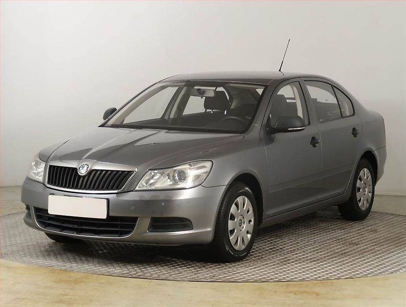 Škoda Octavia (2012) 1.6 TDI, Serv.kniha, po STK - fotka 2 z 15