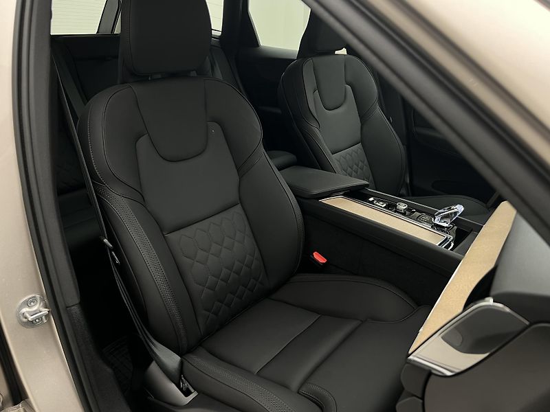 Volvo XC60 T6 AWD BRIGHT PLUS CZ 1.maj. - fotka 20 z 47