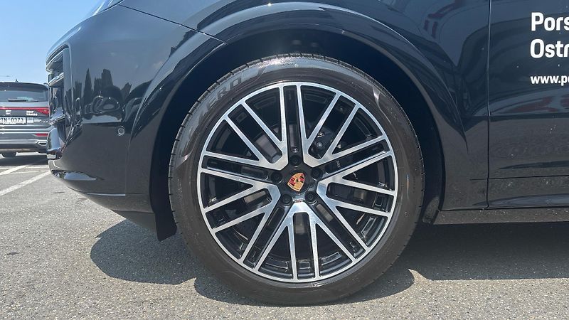 Porsche Cayenne Coupé Black Edition - fotka 8 z 23