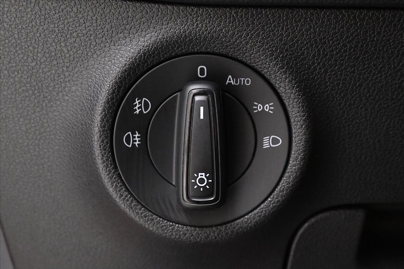 Škoda Kodiaq 1,5 TSI 110 kW TAŽNÉ NAVI Záru - fotka 26 z 31