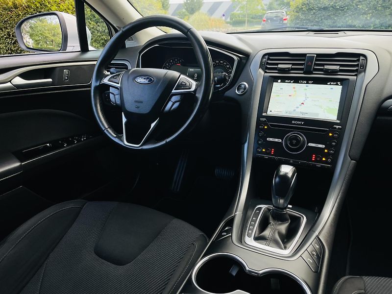 Ford Mondeo 2.0TDCi AUTOMAT SERVISKA TAŽNÉ - fotka 25 z 44