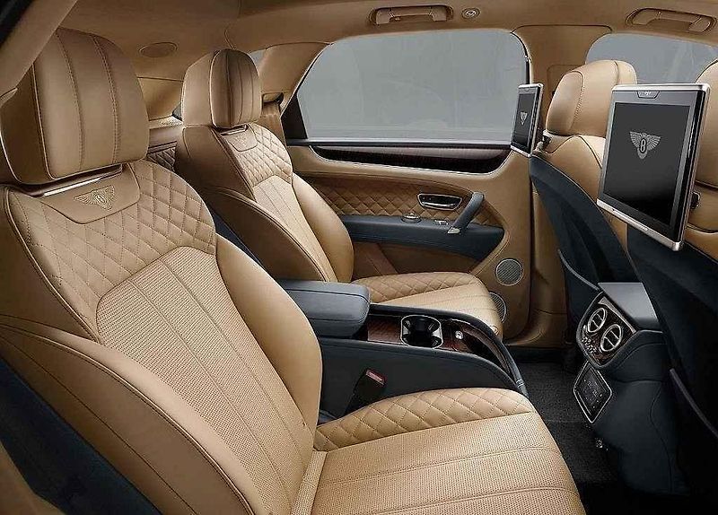 Bentley Bentayga.