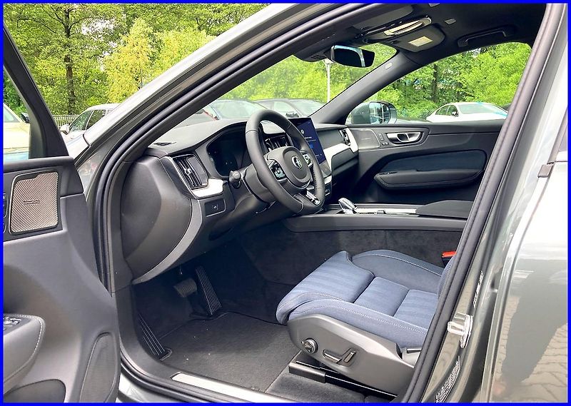 Volvo XC60 (2026) B5 AWD PLUS BR.+4SERVIS/ZÁRUKA - fotka 16 z 43