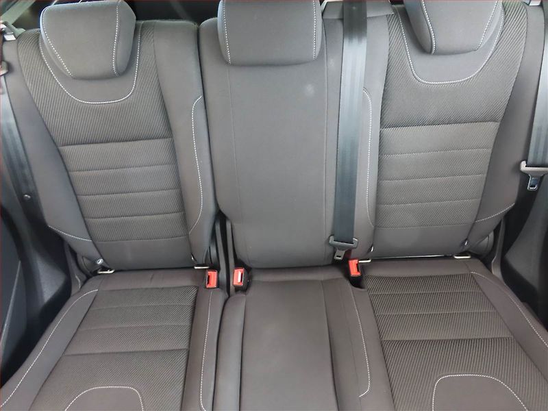 Ford Kuga (2015) 1.5 EcoBoost, Tempomat - fotka 10 z 13