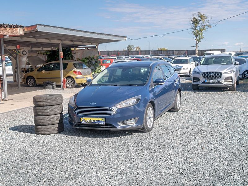 Ford Focus (2015) ČR 1.6D 85KW – PO ROZVODECH - fotka 1 z 43