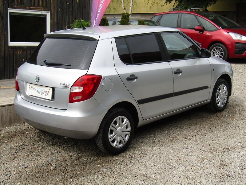 Škoda Fabia (2008) 1.4 TDI  59kW - fotka 11 z 32