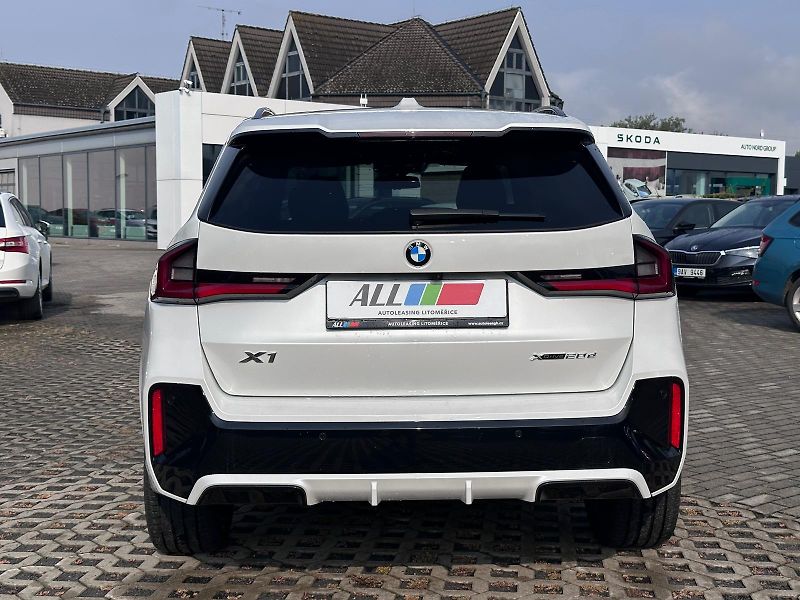 BMW X1 20D xDrive  - fotka 8 z 17