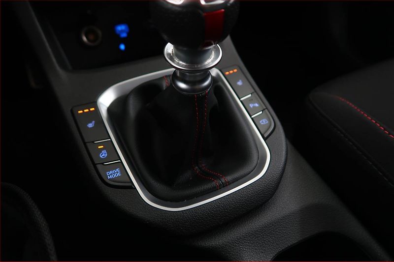 Hyundai i30 (2022) N-Line 1.5 T-GDI MHEV - fotka 14 z 17