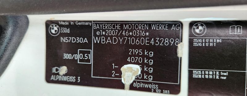 BMW Řada 3 (2010) 330D*M*PAKET*CABRIO*REZERVACE - fotka 20 z 43