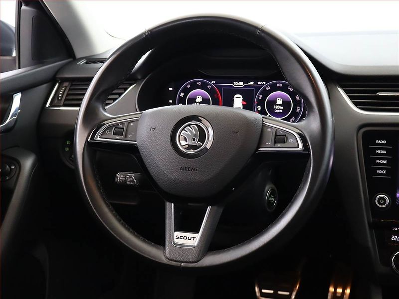 Škoda Octavia (2019) Scout 2.0 TDI, 4X4, Automat - fotka 14 z 20