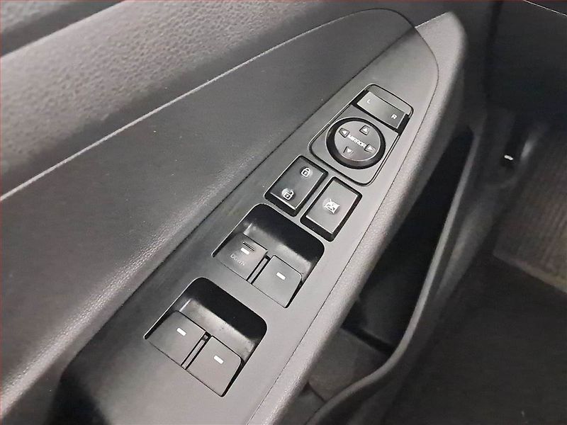 Hyundai Tucson (2016) 1.6 GDI, Park. senzory - fotka 17 z 19
