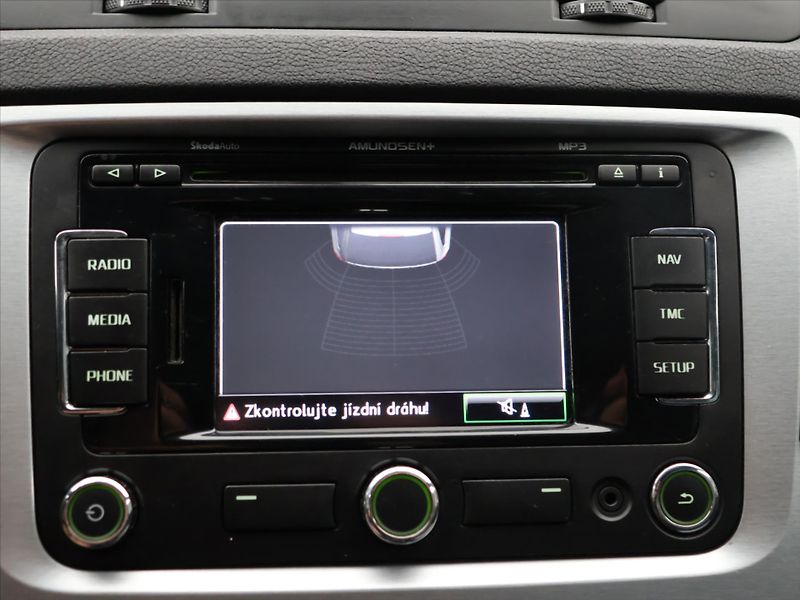 Škoda Octavia 2,0 TDI RS 125kW Xenon Navi - fotka 23 z 33