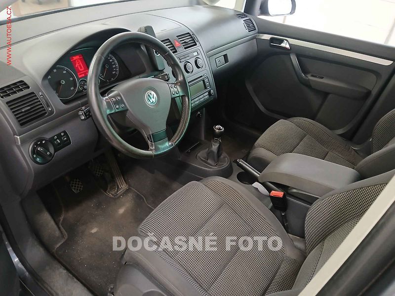 Volkswagen Touran (2005) 2.0 TDi, autoAC, temp - fotka 3 z 3