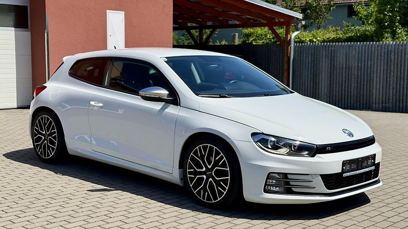Volkswagen Scirocco 2.0TDi*110kW*DSG*R-LINE*LED* - fotka 5 z 23
