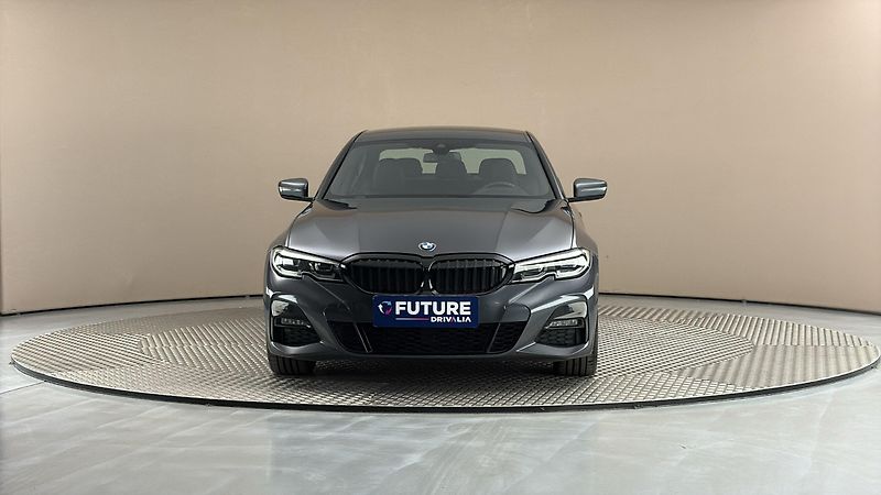 BMW Řada 3 330i AUT xDrive M Sport - fotka 3 z 27