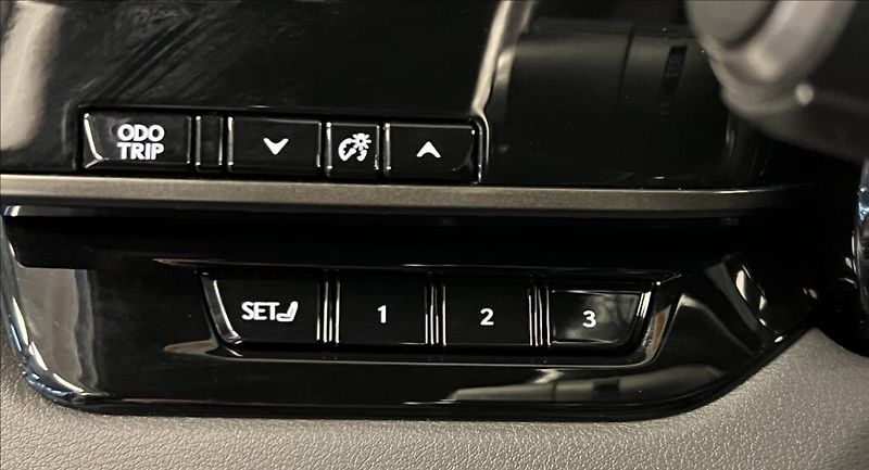 Lexus RX 450h plus 450H+ 2,5 PHEV LUXURY PANORAMI - fotka 22 z 22
