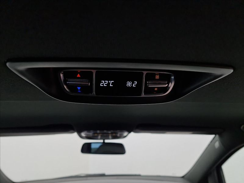 Mercedes-Benz Třídy V 300 d AVANTGARDE AIRMATIC - fotka 20 z 25