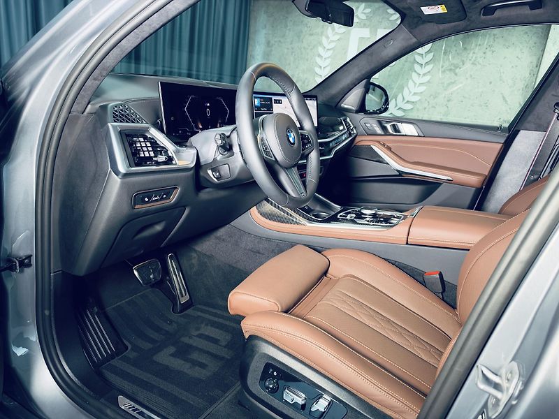 BMW X7 (2026) 40xd*CAR*TAŽ*NEZ.TOP*NAT.NAP* - fotka 18 z 55